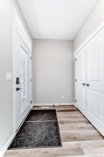 276 Belmont Boulevard Sw, Calgary, AB - Indoor Photo Showing Other Room