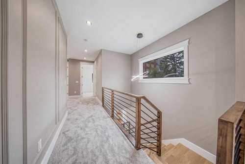 119 42 Avenue Ne, Calgary, AB - Indoor Photo Showing Other Room
