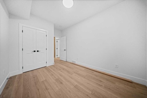 119 42 Avenue Ne, Calgary, AB - Indoor Photo Showing Other Room
