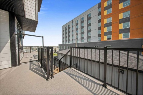 119 42 Avenue Ne, Calgary, AB - Outdoor With Balcony With Exterior