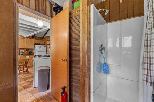 9 Des Arcs Road, Lac Des Arcs, AB - Indoor Photo Showing Bathroom