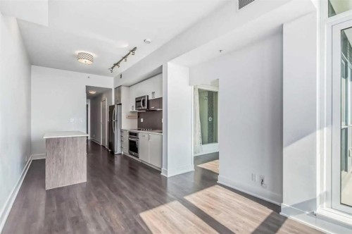 1605-550 Riverfront Avenue Se, Calgary, AB - Indoor
