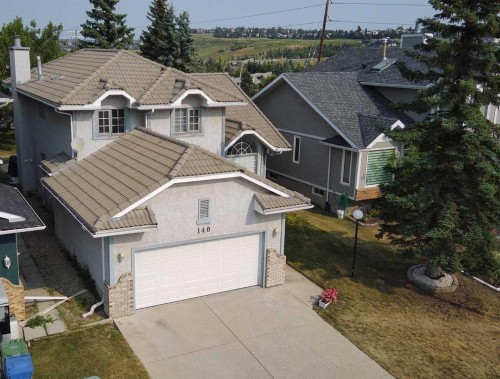 140 Santana Mews Nw, Calgary, AB - Outdoor