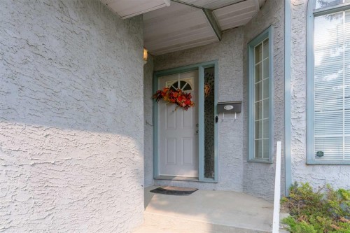 140 Santana Mews Nw, Calgary, AB - Outdoor With Exterior