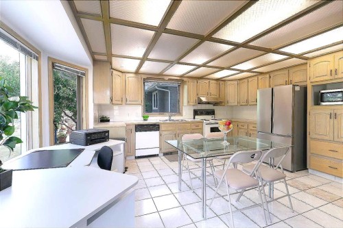 140 Santana Mews Nw, Calgary, AB - Indoor Photo Showing Kitchen