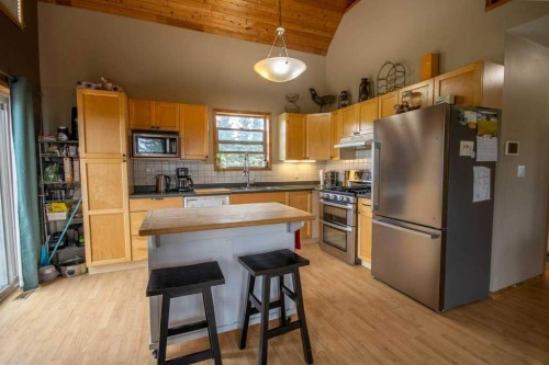34072 Range Road 53, Rural Mountain View County, AB - Indoor Photo Showing Kitchen