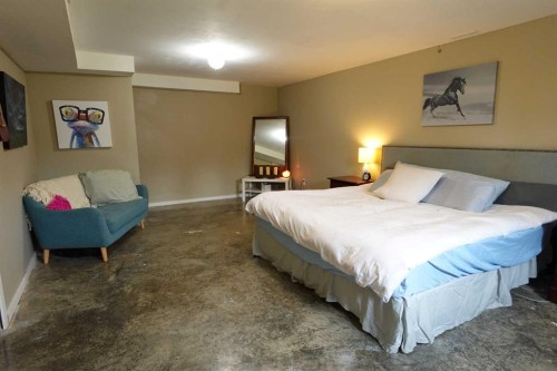 34072 Range Road 53, Rural Mountain View County, AB - Indoor Photo Showing Bedroom