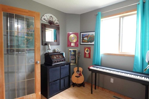 34072 Range Road 53, Rural Mountain View County, AB - Indoor Photo Showing Other Room