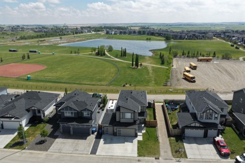 1340 Lackner Boulevard  Carstairs, AB T0M 0N0