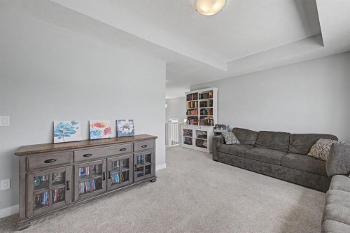 1340 Lackner Boulevard, Carstairs, AB - Indoor Photo Showing Living Room