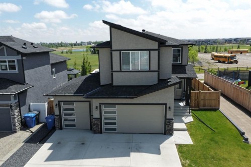 1340 Lackner Boulevard, Carstairs, AB - Outdoor