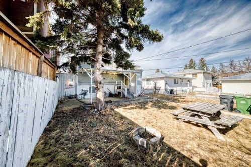 1610 40 Street Sw, Calgary, AB - Outdoor