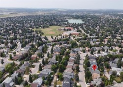 15 Sunrise Crescent SE Calgary, AB T2X 3A1