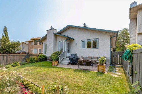 15 Sunrise Crescent Se, Calgary, AB - Outdoor
