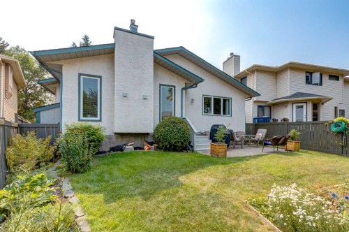 15 Sunrise Crescent Se, Calgary, AB - Outdoor