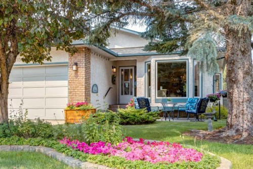 15 Sunrise Crescent Se, Calgary, AB - Outdoor