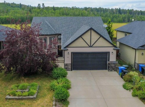 122 12 Avenue NE Sundre, AB T0M 1X0