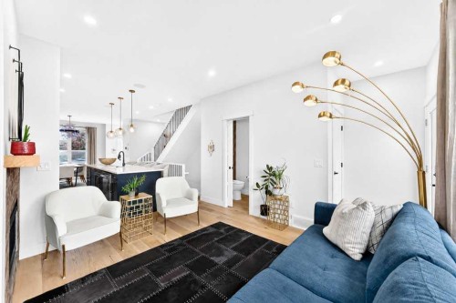 1703 31 Avenue Sw, Calgary, AB - Indoor Photo Showing Living Room