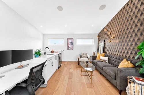 1703 31 Avenue Sw, Calgary, AB - Indoor Photo Showing Office