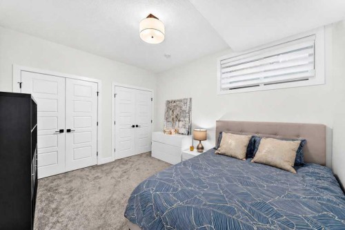 1703 31 Avenue Sw, Calgary, AB - Indoor Photo Showing Bedroom