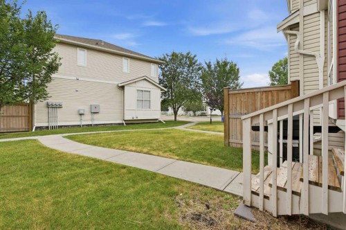 402-703 Luxstone Square Sw, Airdrie, AB - Outdoor