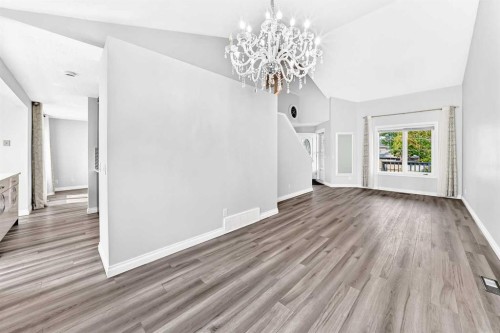 147 Macewan Drive Nw, Calgary, AB - Indoor