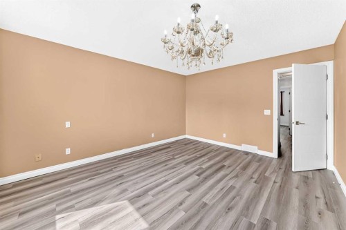 147 Macewan Drive Nw, Calgary, AB - Indoor Photo Showing Other Room