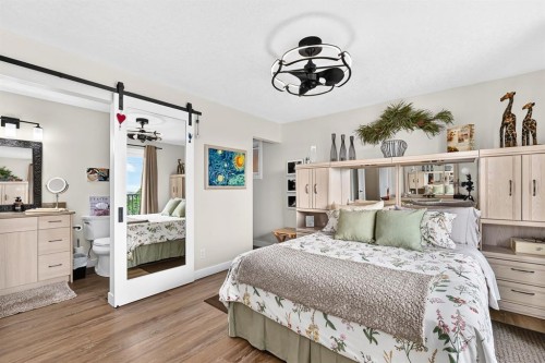 6216 Touchwood Drive Nw, Calgary, AB - Indoor Photo Showing Bedroom