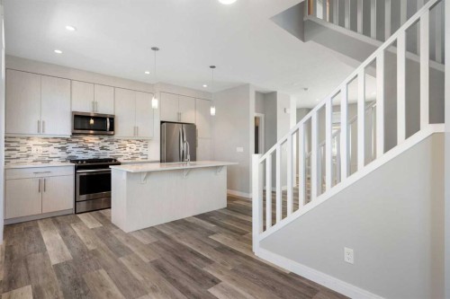 124 Wentworth Row Sw, Calgary, AB - Indoor Photo Showing Kitchen With Upgraded Kitchen