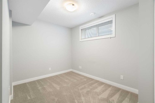 124 Wentworth Row Sw, Calgary, AB - Indoor Photo Showing Other Room