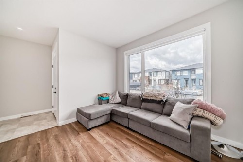 73 Homestead Boulevard Ne, Calgary, AB - Indoor Photo Showing Living Room