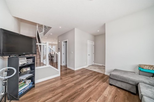 73 Homestead Boulevard Ne, Calgary, AB - Indoor