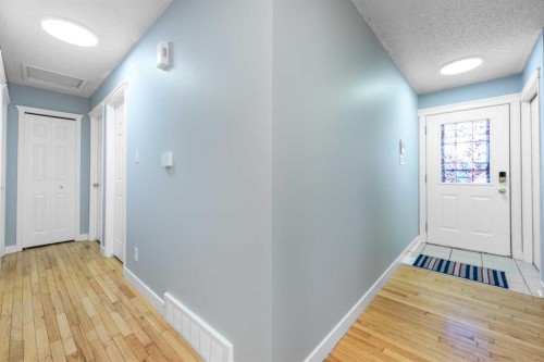 5071 Whitestone Way Ne, Calgary, AB - Indoor Photo Showing Other Room