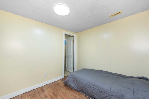 5071 Whitestone Way Ne, Calgary, AB - Indoor Photo Showing Bedroom