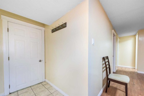 5071 Whitestone Way Ne, Calgary, AB - Indoor Photo Showing Other Room