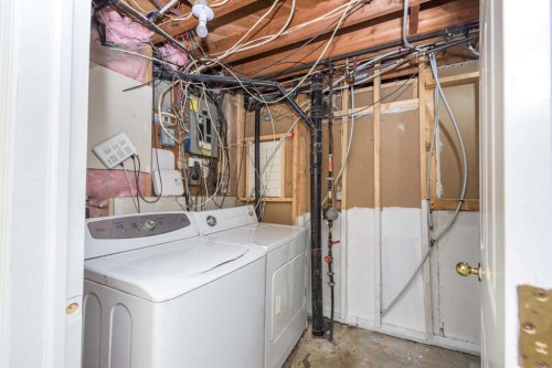 5071 Whitestone Way Ne, Calgary, AB - Indoor Photo Showing Laundry Room