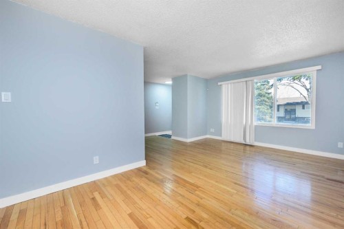5071 Whitestone Way Ne, Calgary, AB - Indoor Photo Showing Other Room