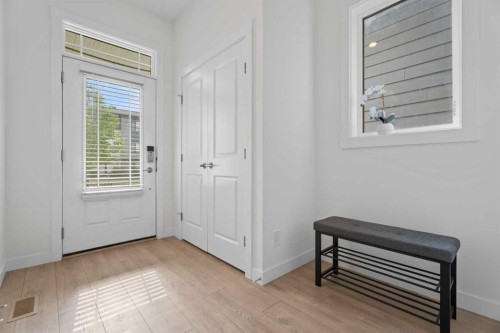 19 Cranbrook Gardens Se, Calgary, AB - Indoor Photo Showing Other Room