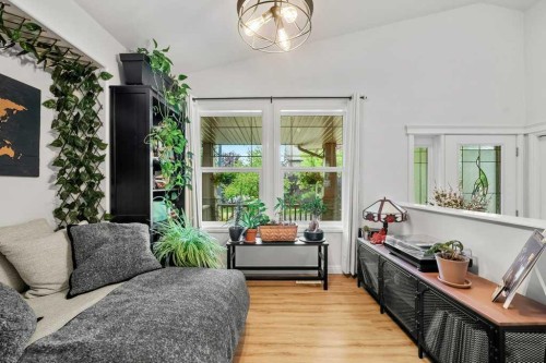 284 Prestwick Estate Way Se, Calgary, AB - Indoor Photo Showing Other Room