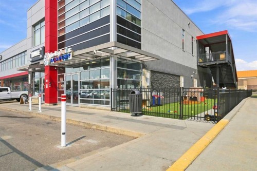 320-8530 8A Avenue Sw, Calgary, AB - Outdoor With Balcony