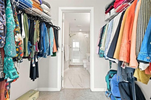 320-8530 8A Avenue Sw, Calgary, AB - Indoor With Storage