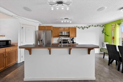 244 Silverado Range View Sw, Calgary, AB - Indoor Photo Showing Kitchen
