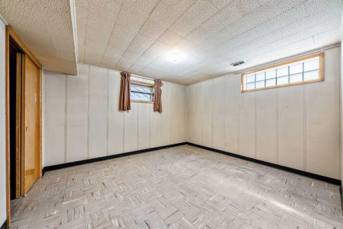 2720 32 Avenue Sw, Calgary, AB - Indoor Photo Showing Other Room