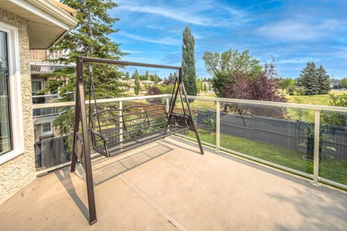 2612 Signal Hill Drive Sw, Calgary, AB - Outdoor