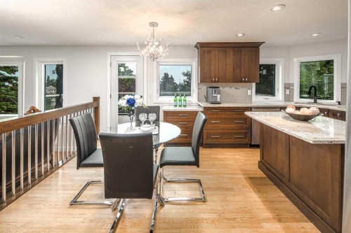 2612 Signal Hill Drive Sw, Calgary, AB - Indoor