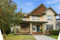 26 Copperpond Place SE Calgary, AB T2Z 0L6