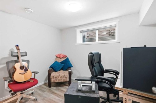 26 Copperpond Place Se, Calgary, AB - Indoor Photo Showing Office