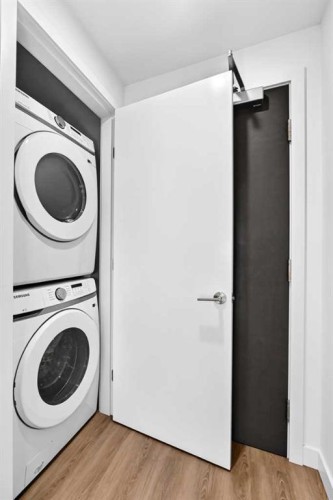 712-730 2 Avenue Sw, Calgary, AB - Indoor Photo Showing Laundry Room