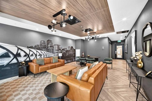 712-730 2 Avenue Sw, Calgary, AB - Indoor Photo Showing Other Room