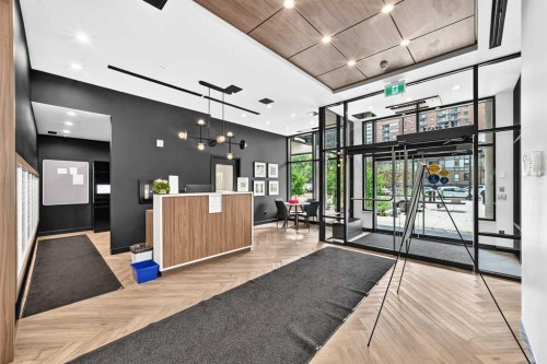 712-730 2 Avenue Sw, Calgary, AB - Indoor Photo Showing Other Room